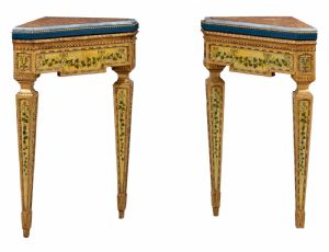 COPPIA DI PICCOLE ANGOLIEREB LACCATE